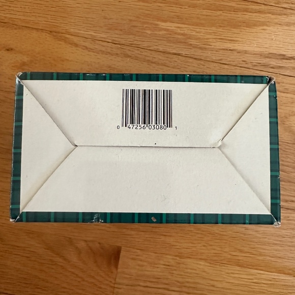 Vintage Giftco Kissing Angels White Bisque Porcelain Figurines in Box - Picture 5 of 16